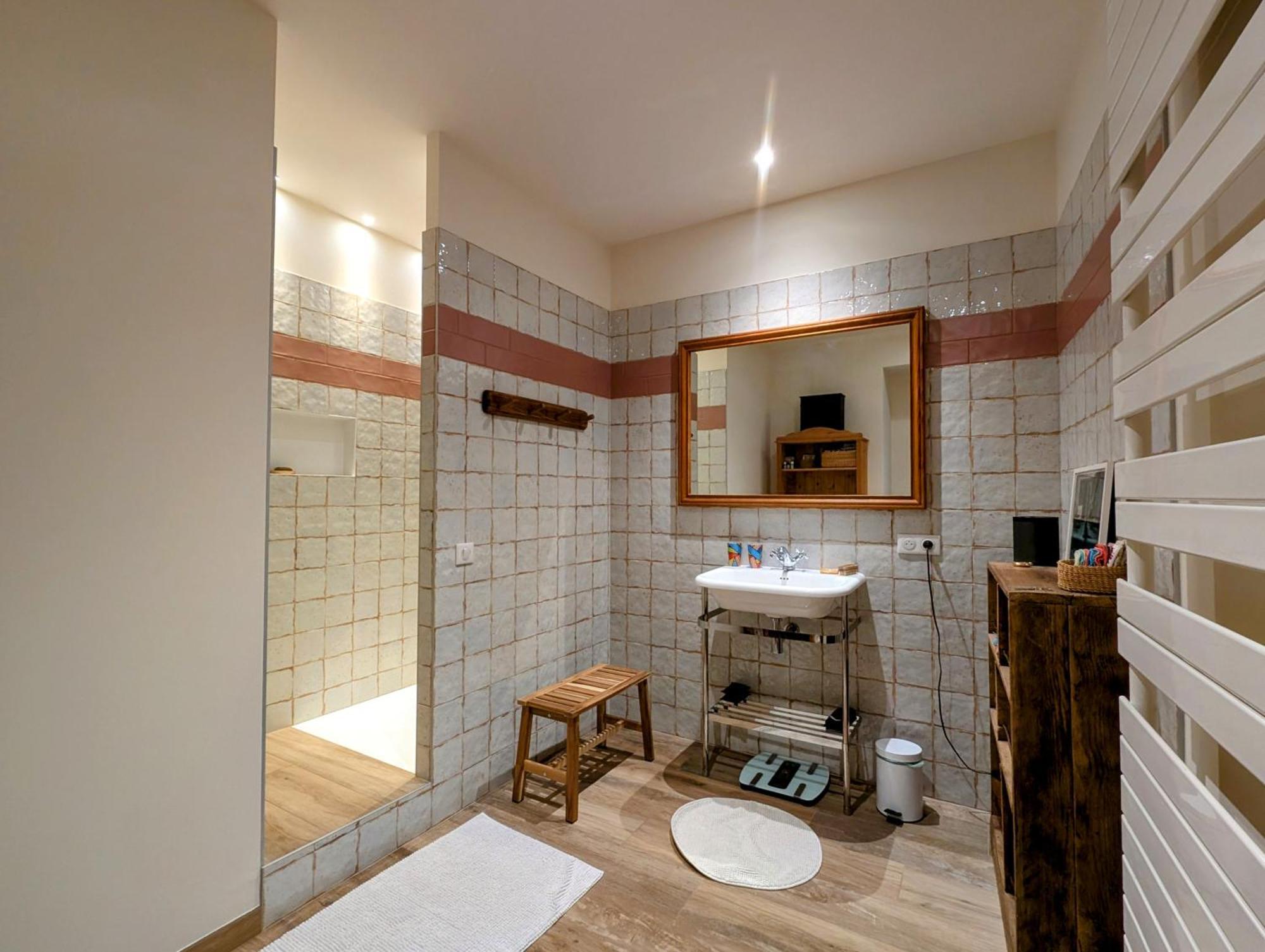 Clem - Appartement Dans Le Coeur D'アルル エクステリア 写真